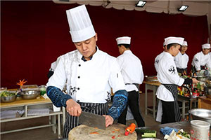 成都川菜厨师培训学校哪家好？你不知道的哪些专业厨师培训学校