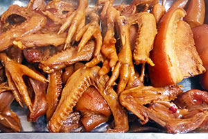 成都在那里可以学做卤菜?哪个地方可以学习正宗的卤菜技术做生意？