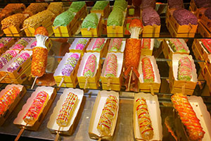 成都夜间小吃卖什么赚钱？(成都夜间小吃卖什么能挣钱)