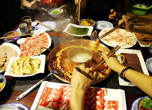 想学火锅配料该去哪里好呢?就到成都川菜汇