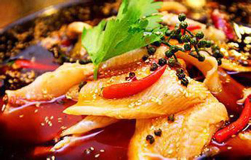 川菜汇鱼火锅款款经典，男女老少都爱慕