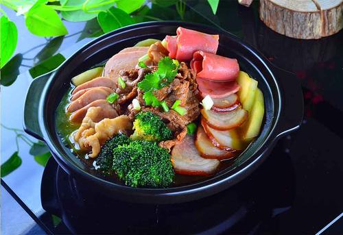 学冒菜配方培训费好多钱，成都冒菜技术培训基地