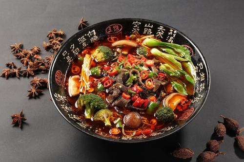 赚钱的餐饮培训项目.挑选川菜美食培训汇冒菜培训开店的几大优势！