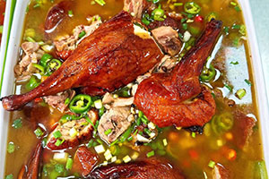 冒鸭子品牌培训选哪家？川菜汇冒烤鸭值得选择。