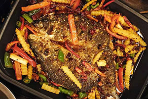 木炭烤出的鱼才是正宗的万州烤鱼做法