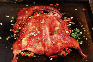 网红铁板烤鸭秘方培训，正宗铁板烤鸭秘方公开