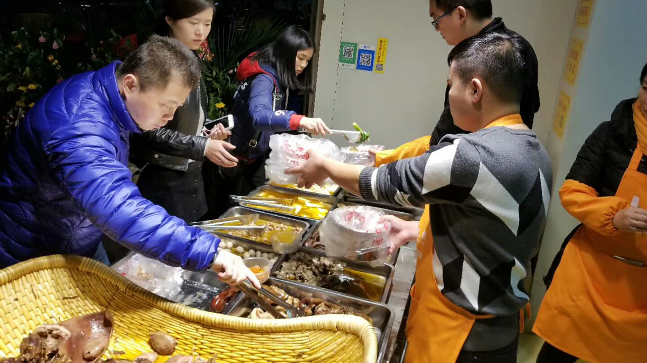 现捞卤菜卖场照片.jpg