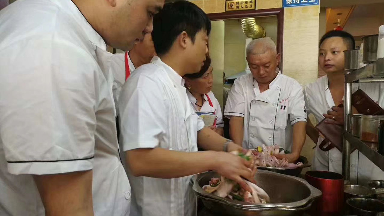 成都现捞鸭脖培训哪家好