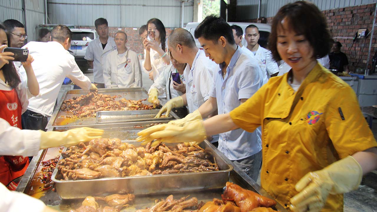 成都卤菜培训哪里学习更正宗？